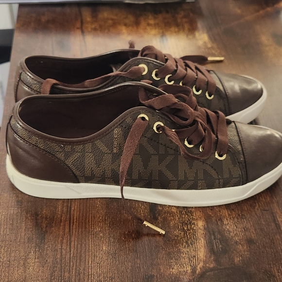 MICHAEL by Michael Kors City Sneakers Brown. Size 7.5 New whit out box. - Picture 6 of 11